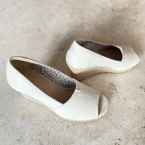TOMS Michelle Canvas Wedge Heel in Cream, Size 8.5 NWOT - Picture 1 of 12